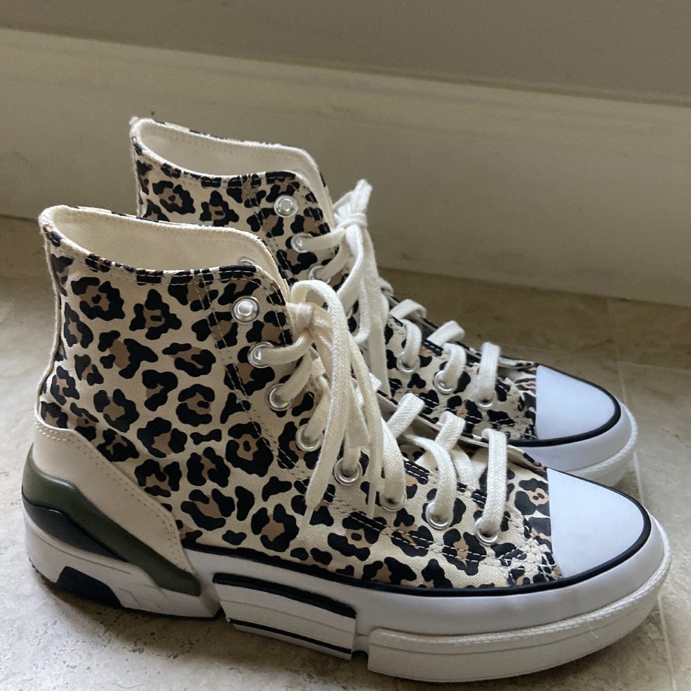 Women’s Animal Print Converse